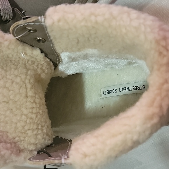 Streetwear Society Fall Boots - Picture 3 of 4